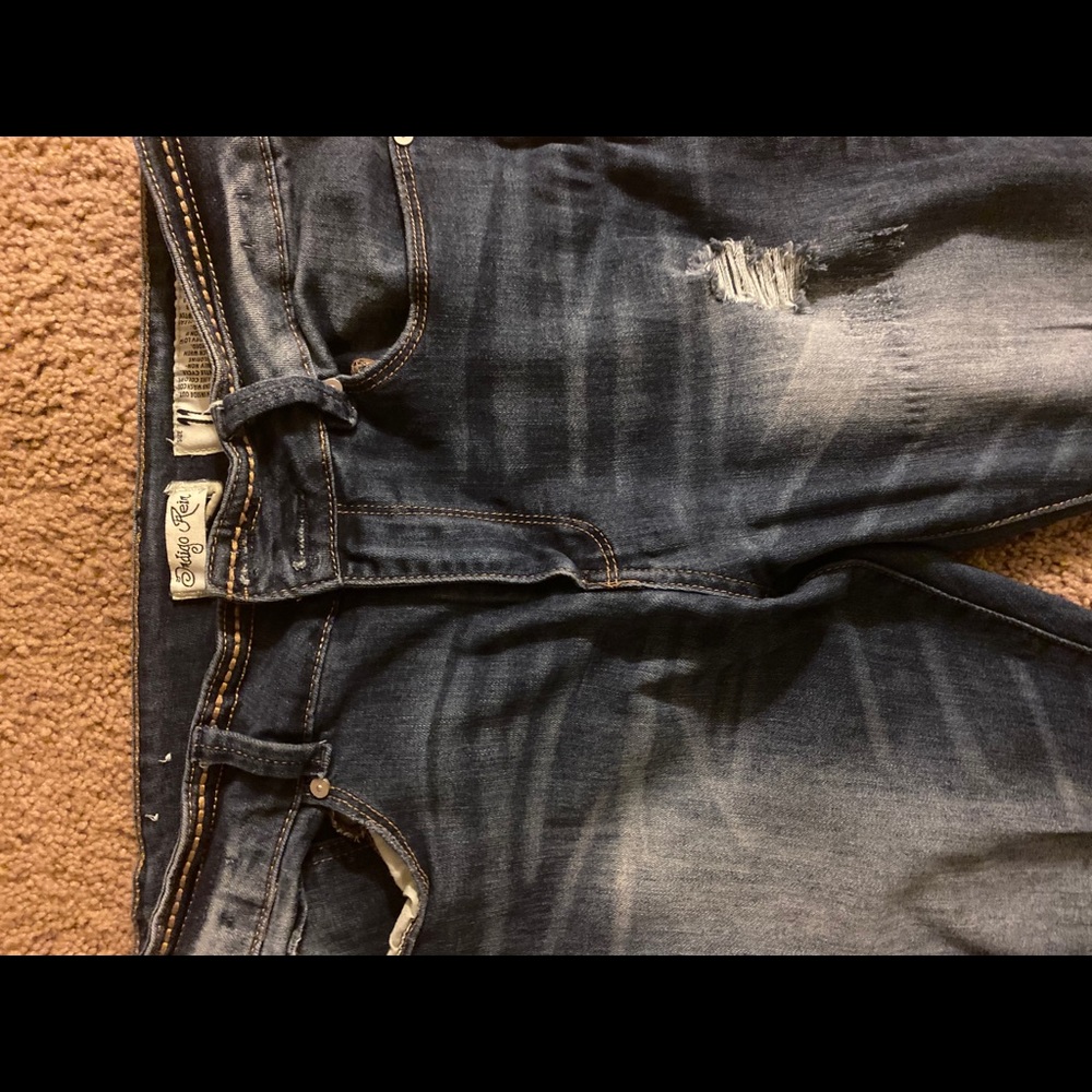 Ladies super cute jeans.